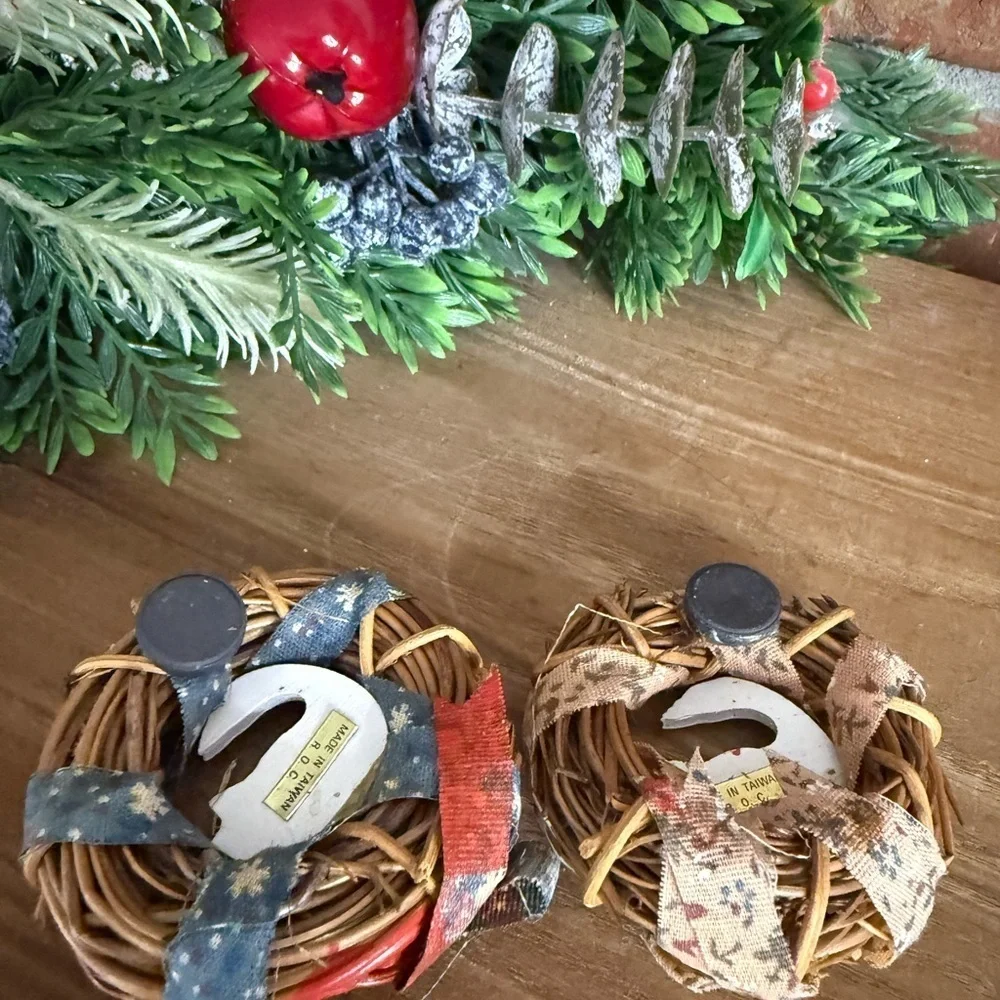 Festive Wicker Goose Magnetics- Set of 2